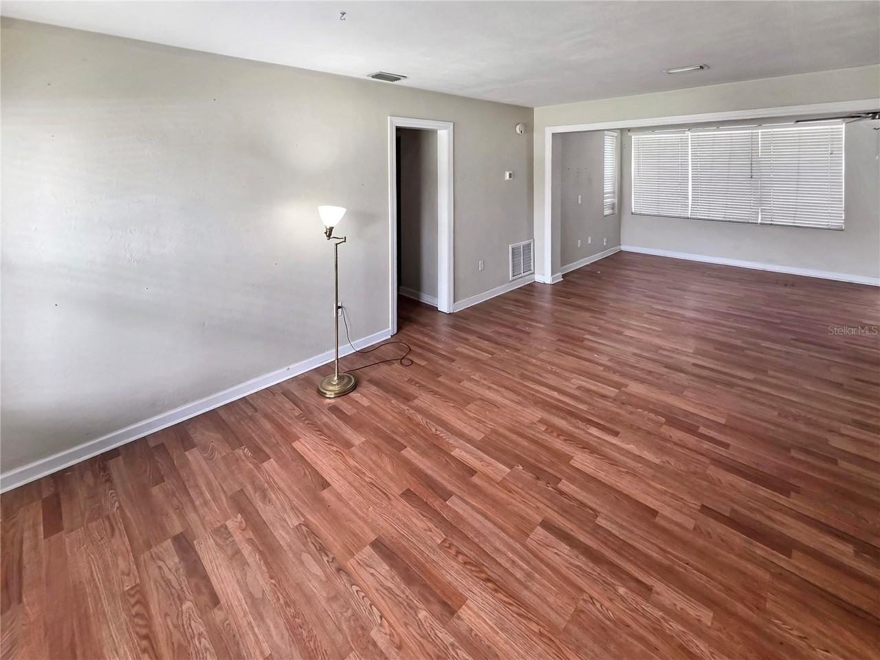 5117 Lake Howell Rd - Photo 4 of 16