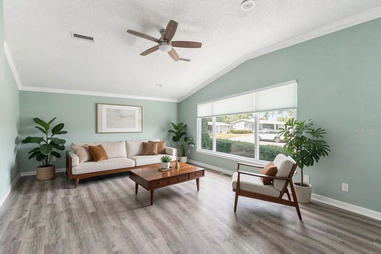 1401 W Schwartz Blvd - Photo 2 of 23