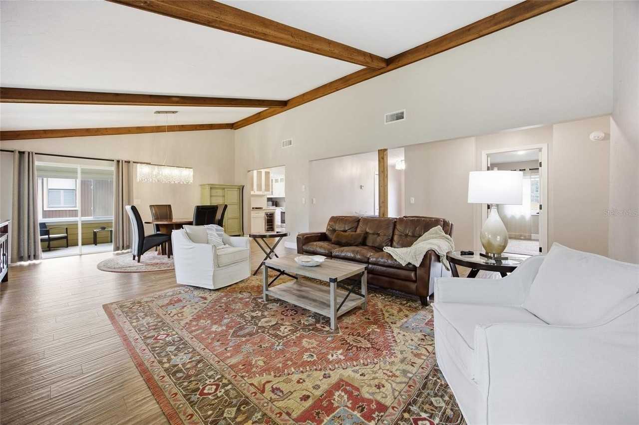 8080 Nw 47th St - Photo 5 of 29