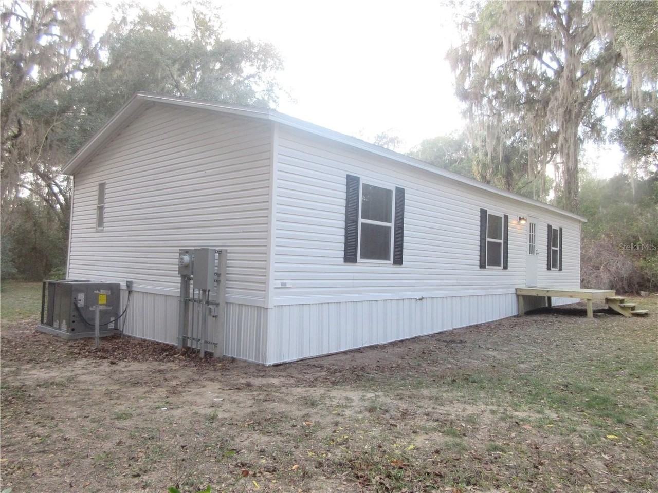 2960 Ne 159th Pl - Photo 3 of 46