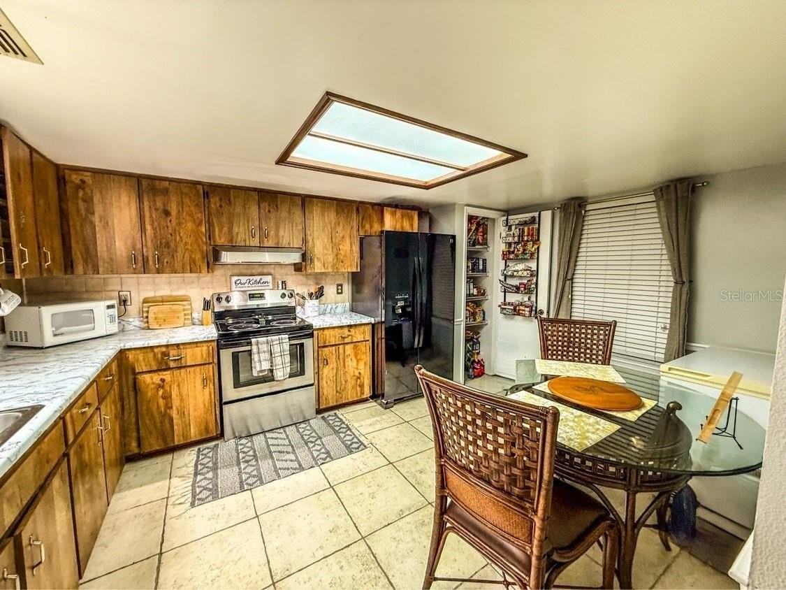 35058 Whispering Oaks Blvd - Photo 4 of 15