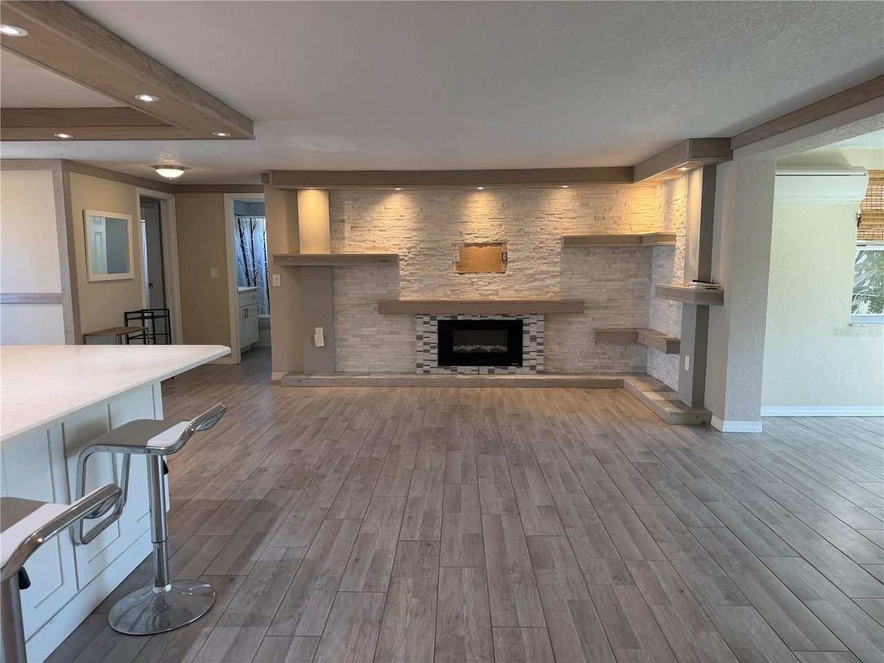 5711 Baroque Dr - Photo 4 of 19