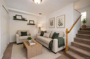 18 Green Pl - Photo 1 of 1