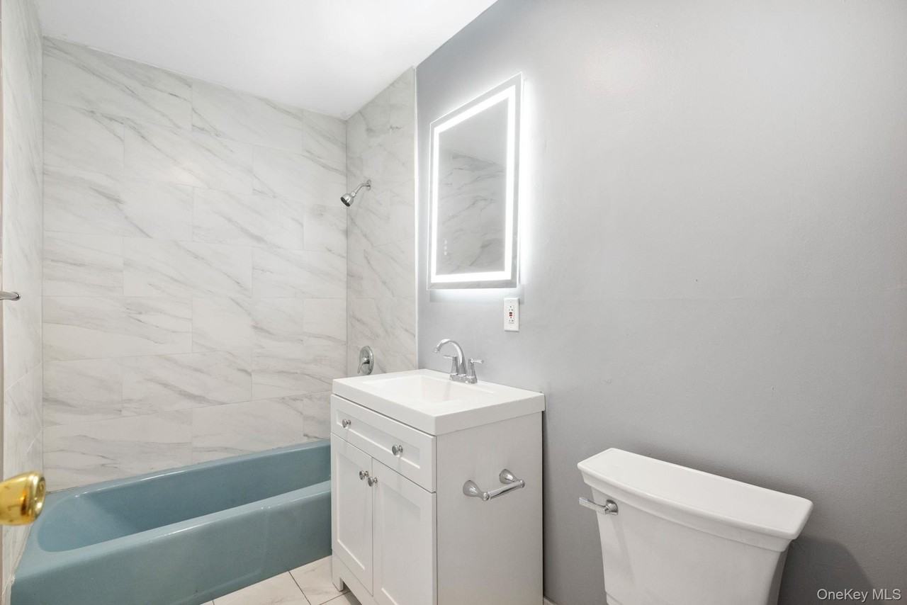 78 Roosevelt Dr - Photo 4 of 24