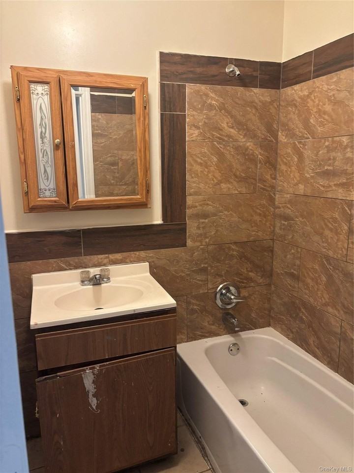 204 South St - Photo 5 of 8
