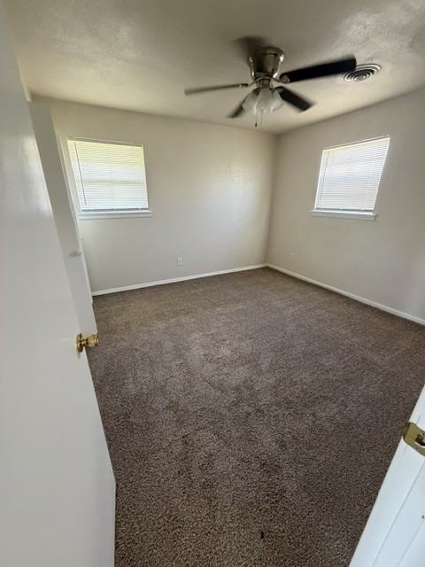 704 Se 41st St #1 - Photo 7 of 10