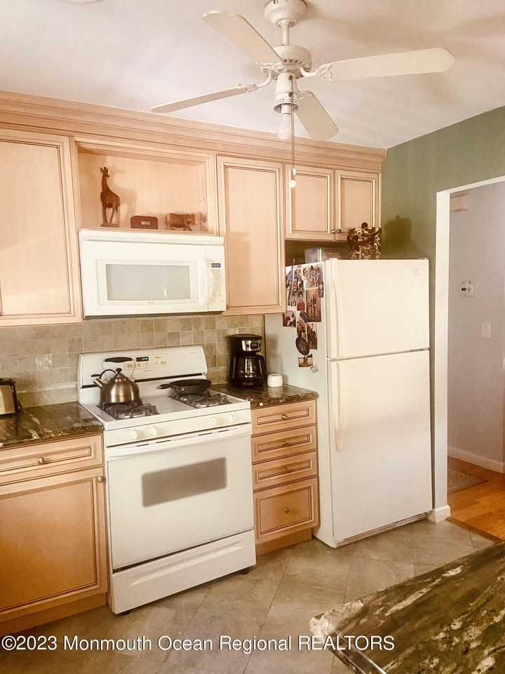 7 Basset Dr - Photo 7 of 19