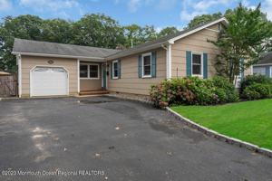 featured image of 802 Laura Herbert Dr