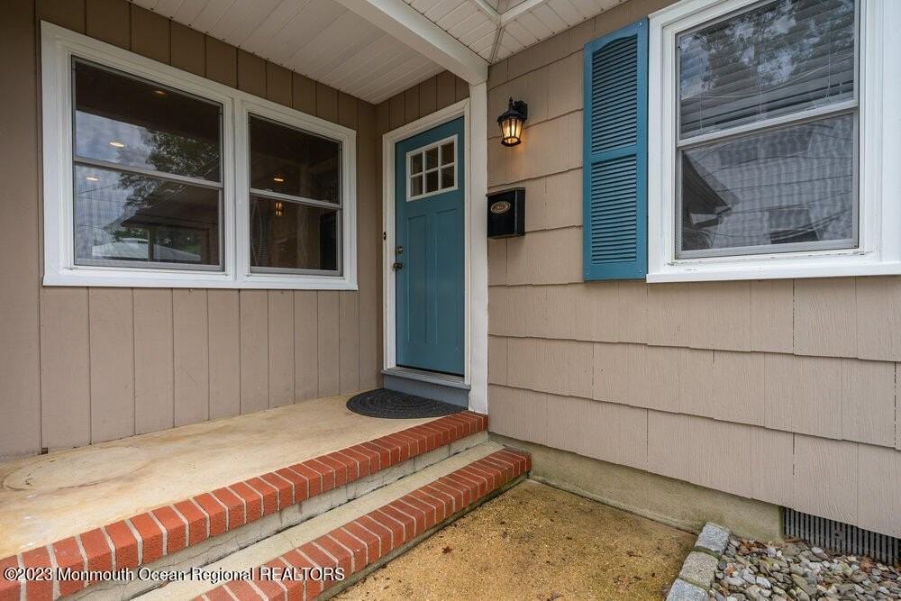 802 Laura Herbert Dr - Photo 4 of 28