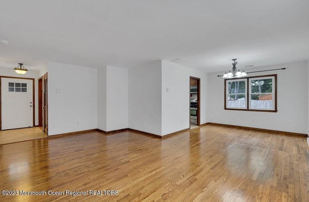 802 Laura Herbert Dr - Photo 6 of 28