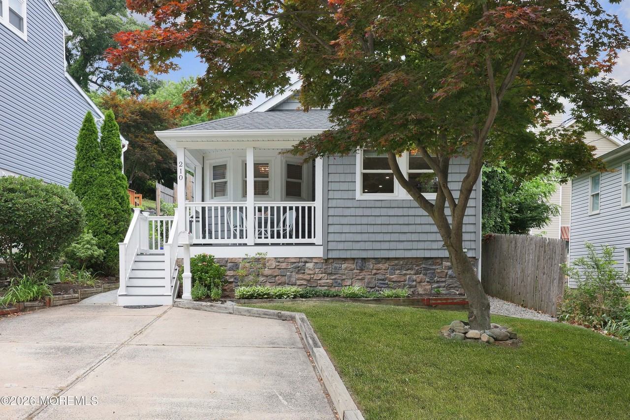 210 Linden Ave - Photo 3 of 45