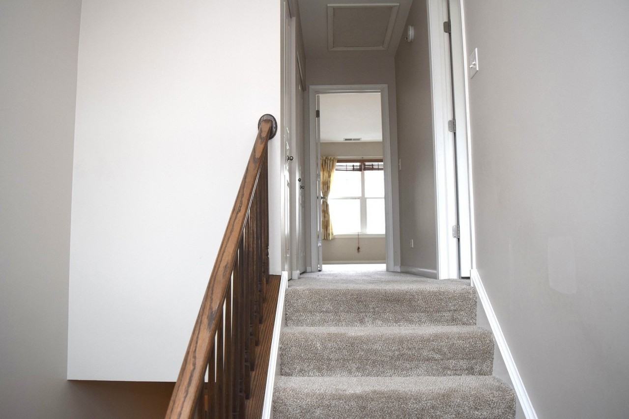 1260 Evergreen Ave - Photo 3 of 24