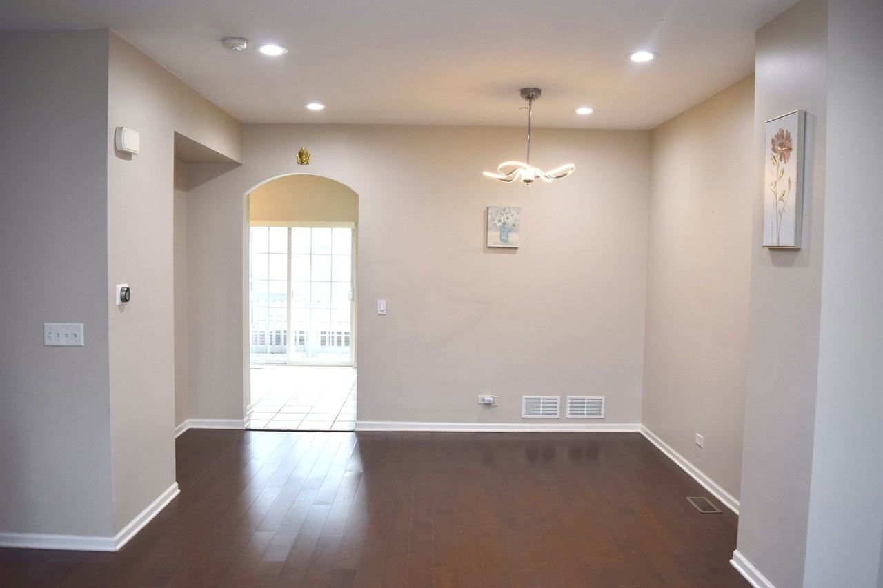 1260 Evergreen Ave - Photo 5 of 24