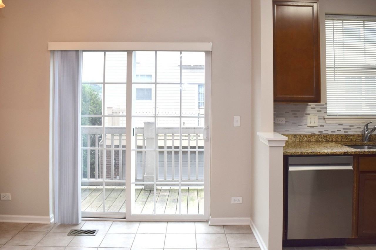 1260 Evergreen Ave - Photo 7 of 24