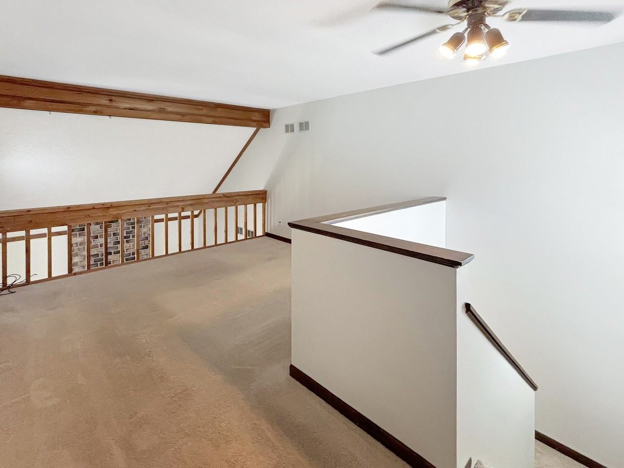 905 Abingdon Ct - Photo 7 of 14