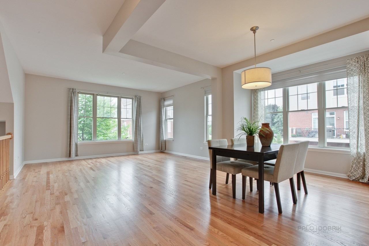 1194 Danforth Ct - Photo 5 of 31
