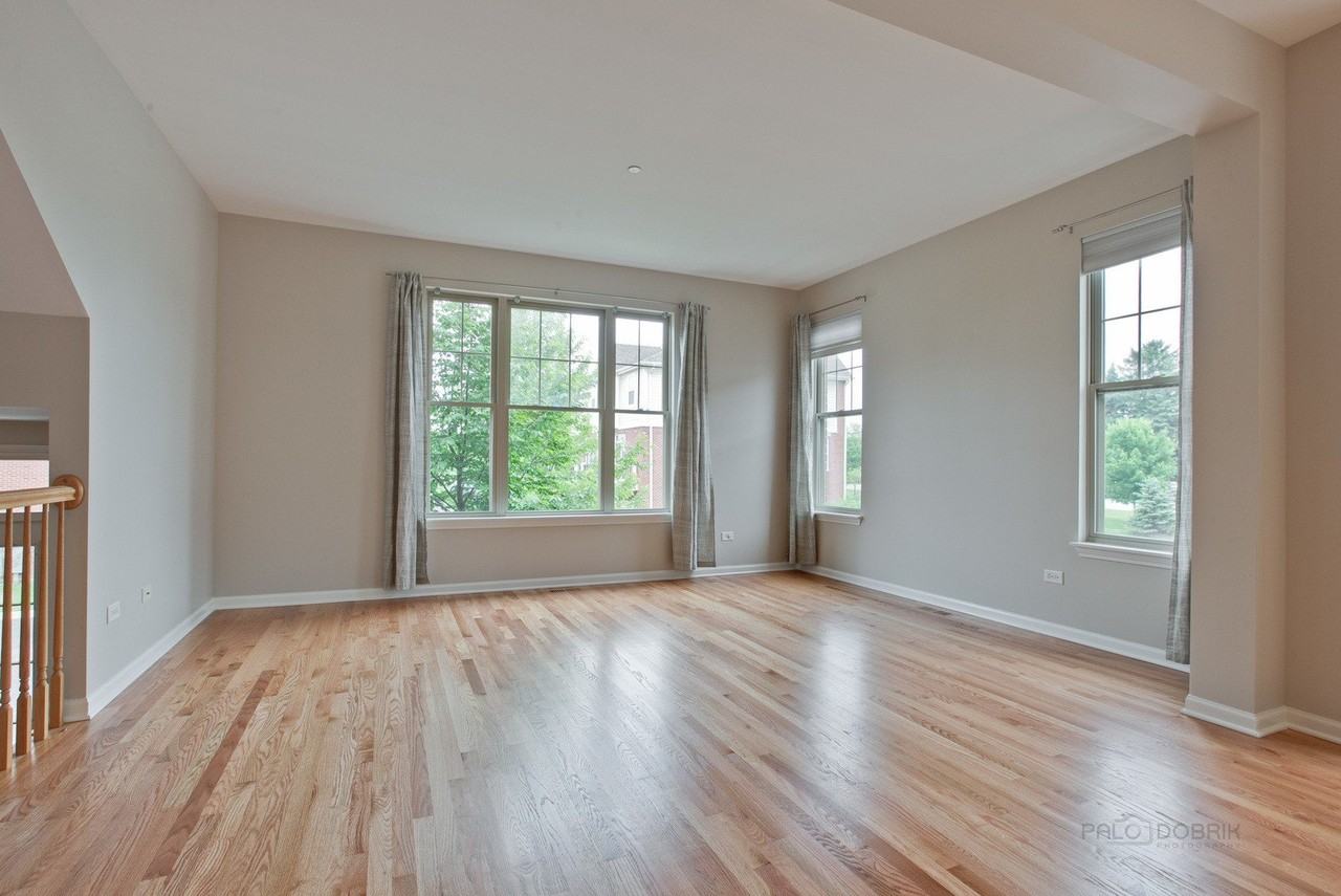 1194 Danforth Ct - Photo 7 of 31