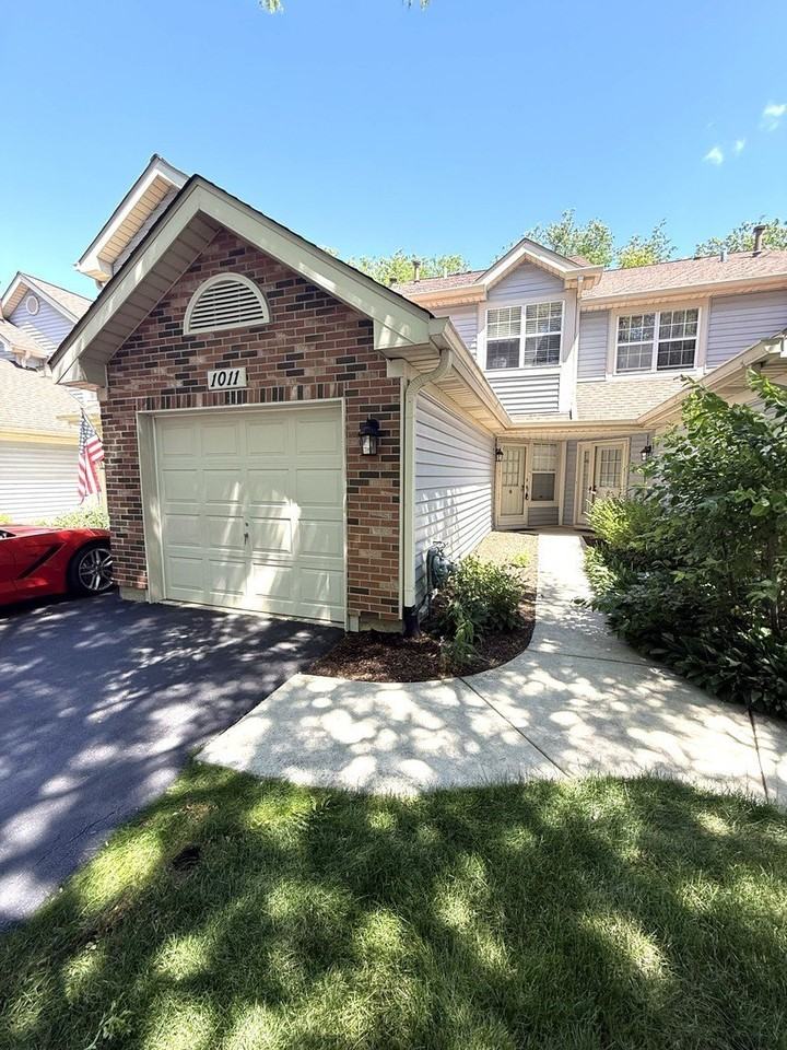 1011 Rockport Dr - Photo 2 of 15