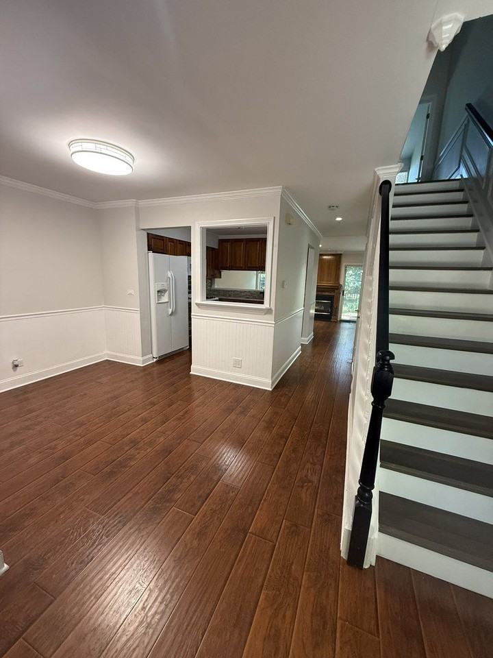 1011 Rockport Dr - Photo 4 of 15