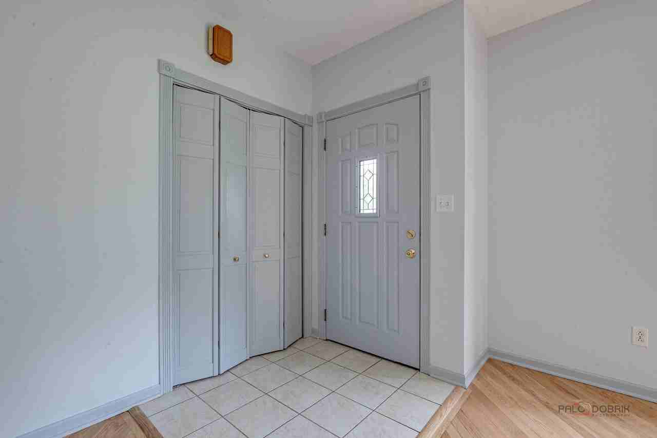 2508 Highland Dr - Photo 3 of 36