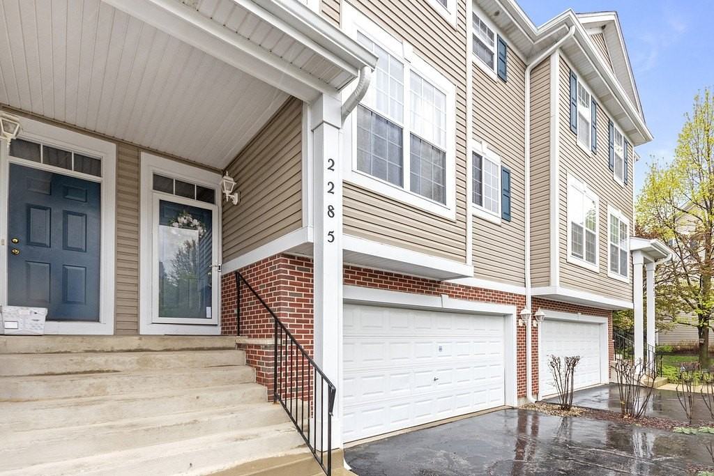 2285 Hudson Cir #2285 - Photo 2 of 25