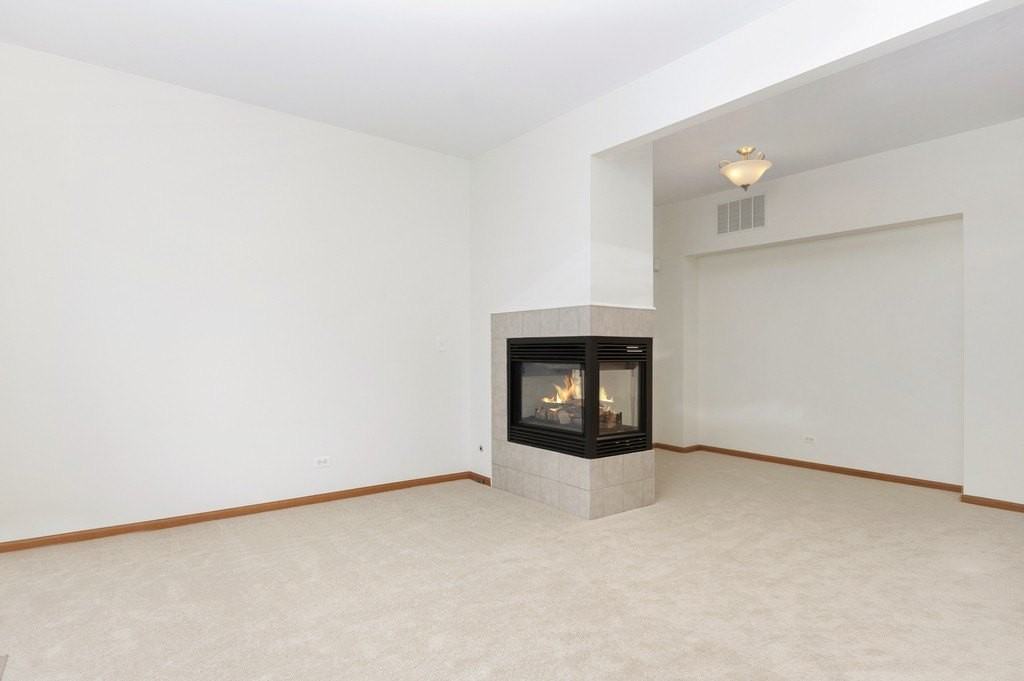 2285 Hudson Cir #2285 - Photo 4 of 25