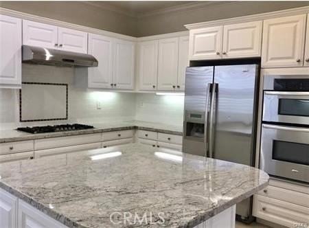 27 Donovan - Photo 7 of 24