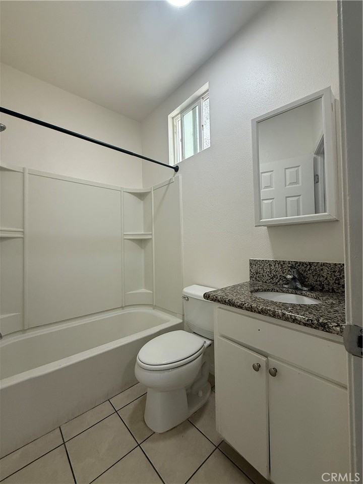 2284 Long Beach Blvd - Photo 4 of 13
