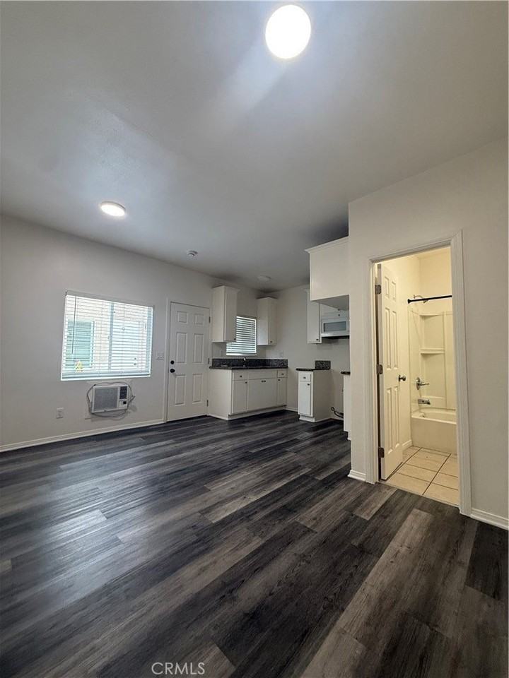 2284 Long Beach Blvd - Photo 7 of 13