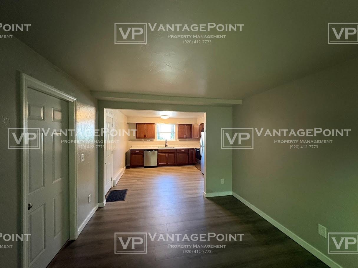 817 Bellevue St #817 - Photo 4 of 14