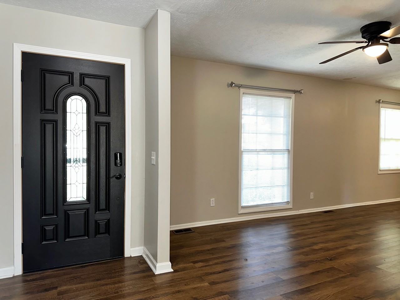 2527 Kingston Dr #1 - Photo 4 of 24