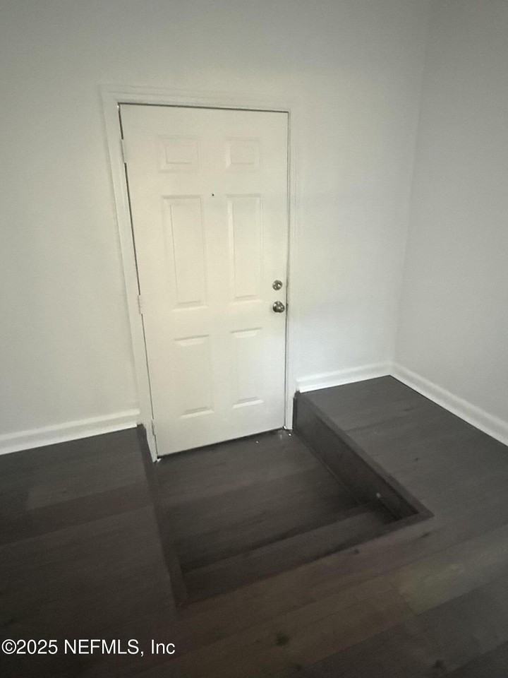 903 Melson Ave - Photo 3 of 11