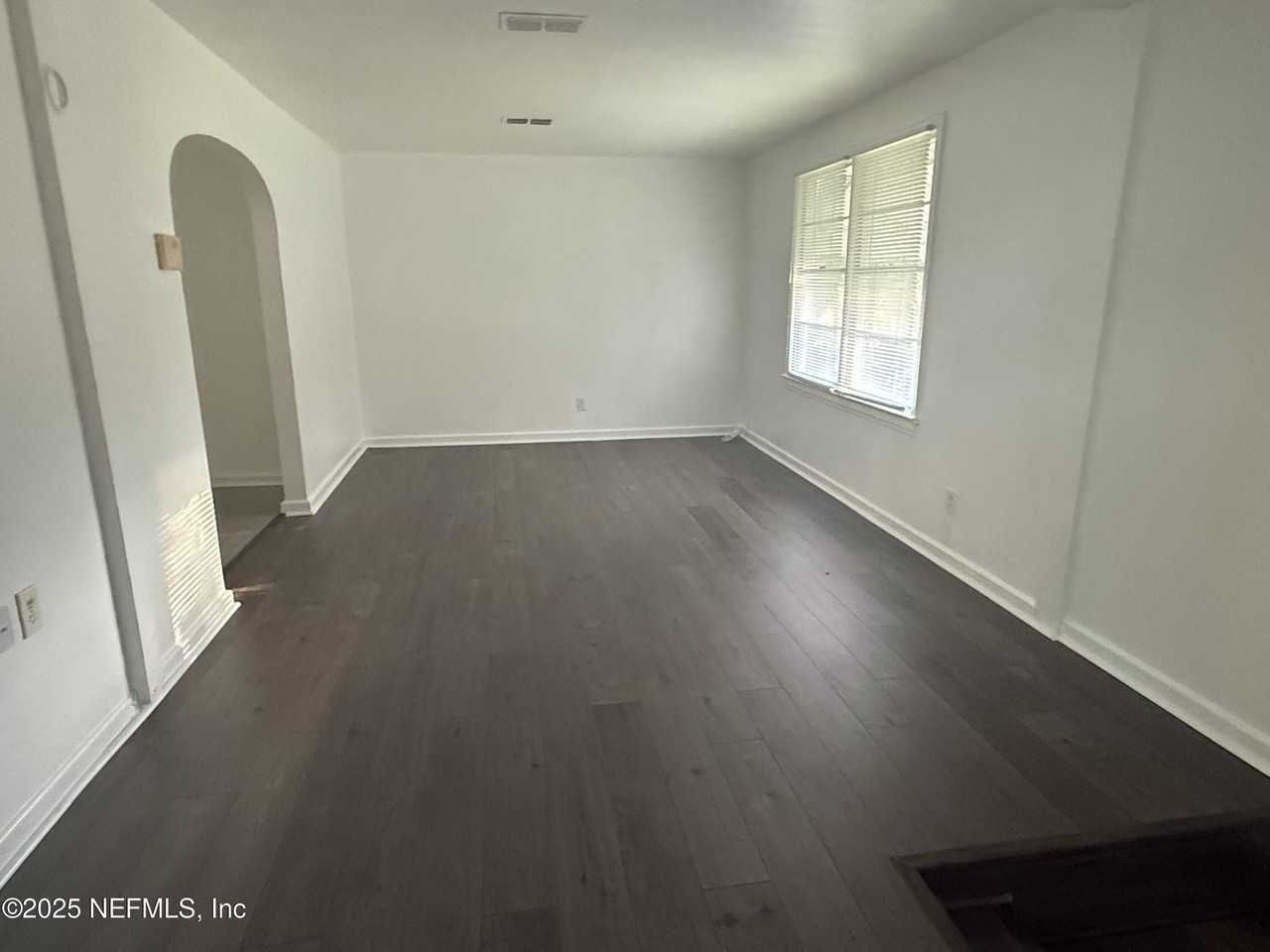 903 Melson Ave - Photo 4 of 11