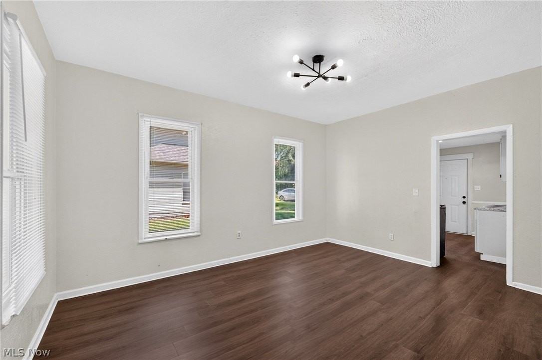 505 Brown St - Photo 7 of 25