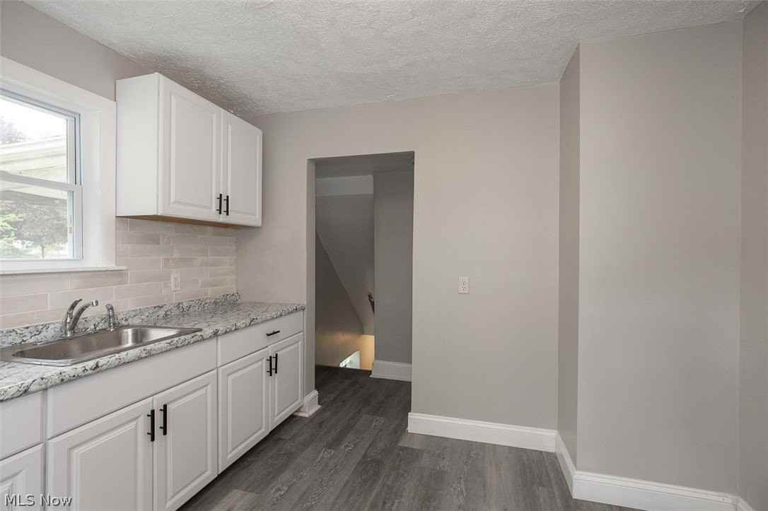 1255 Superior Ave - Photo 7 of 26