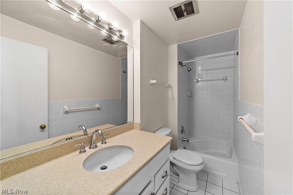 28175 Shaker Blvd - Photo 7 of 20