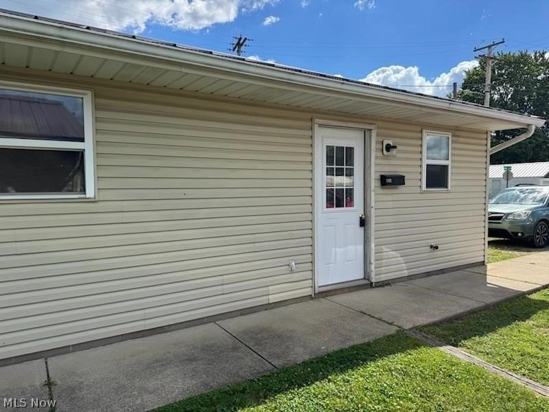 120 8th Dr Ne - Photo 2 of 10