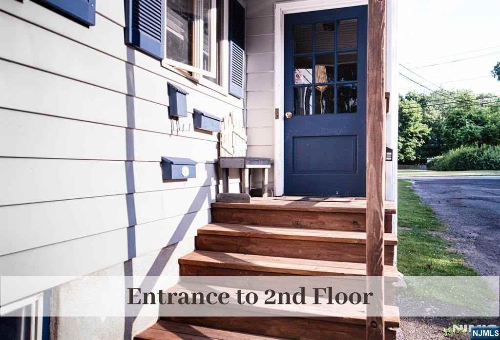 54 Glen Ave #2ndFL - Photo 2 of 18