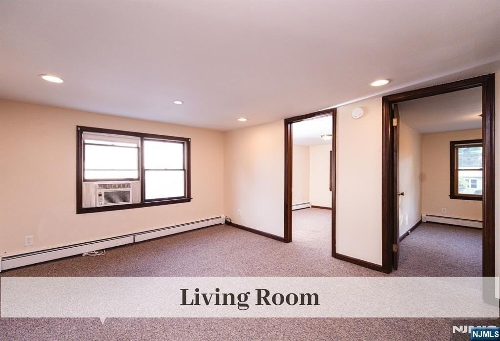 54 Glen Ave #2ndFL - Photo 4 of 18