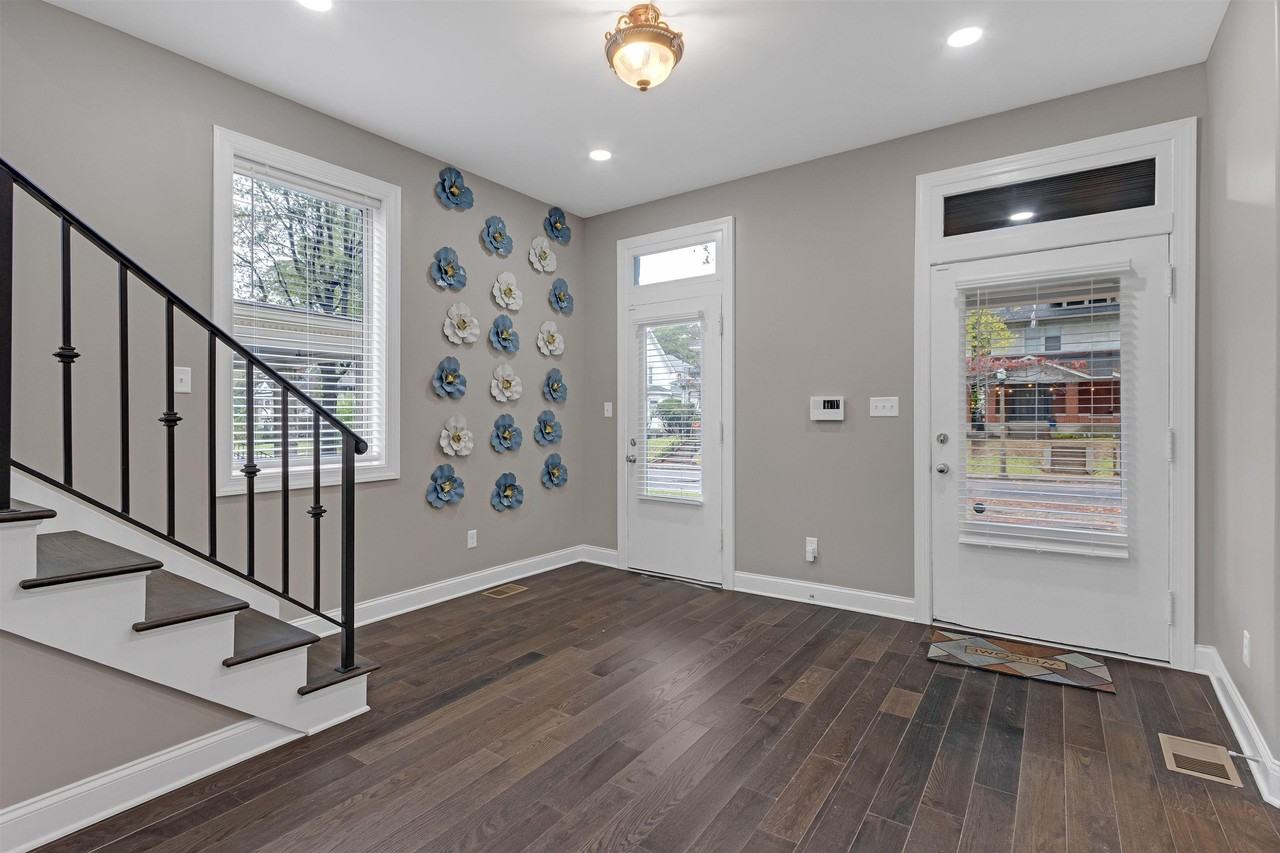 Vinton Ave - Photo 2 of 13