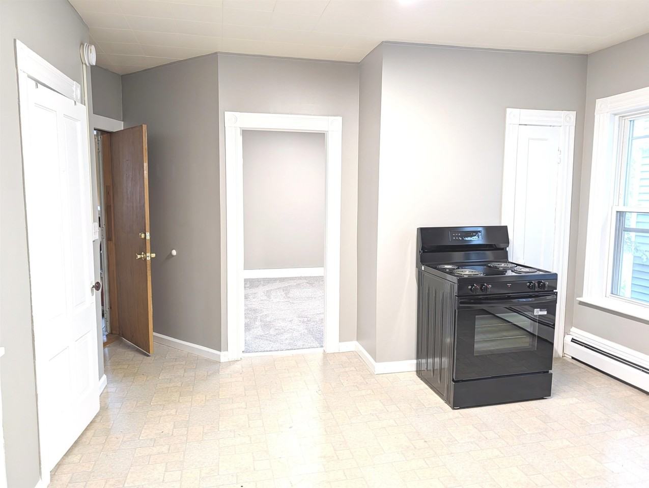 685 Massabesic St #2W - Photo 5 of 13