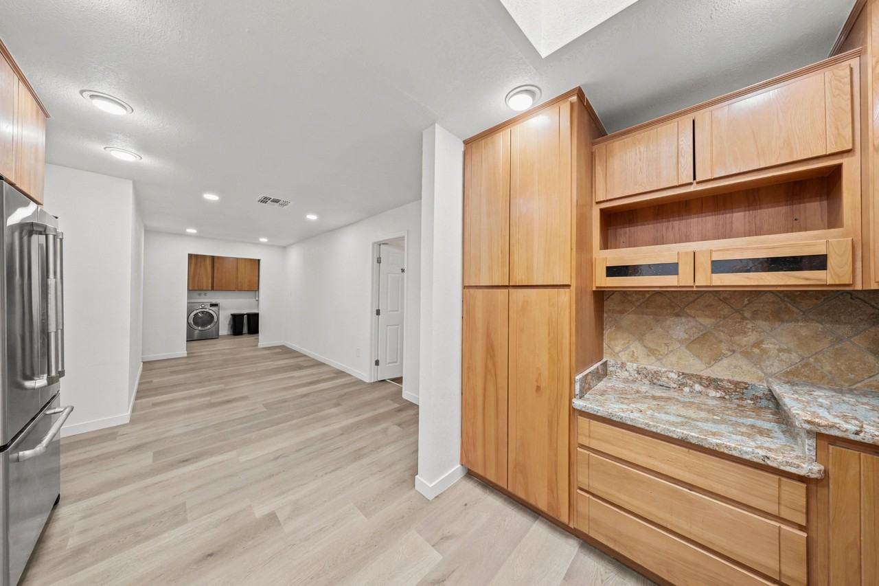 W Butler Dr - Photo 6 of 35