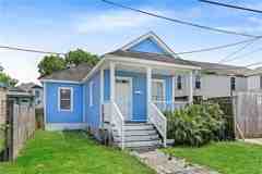 1512 N Robertson St - Photo 1 of 1