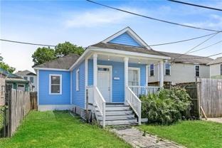 1512 N Robertson St - Photo 1 of 1