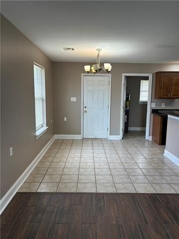 2721 Pakenham Dr - Photo 4 of 14