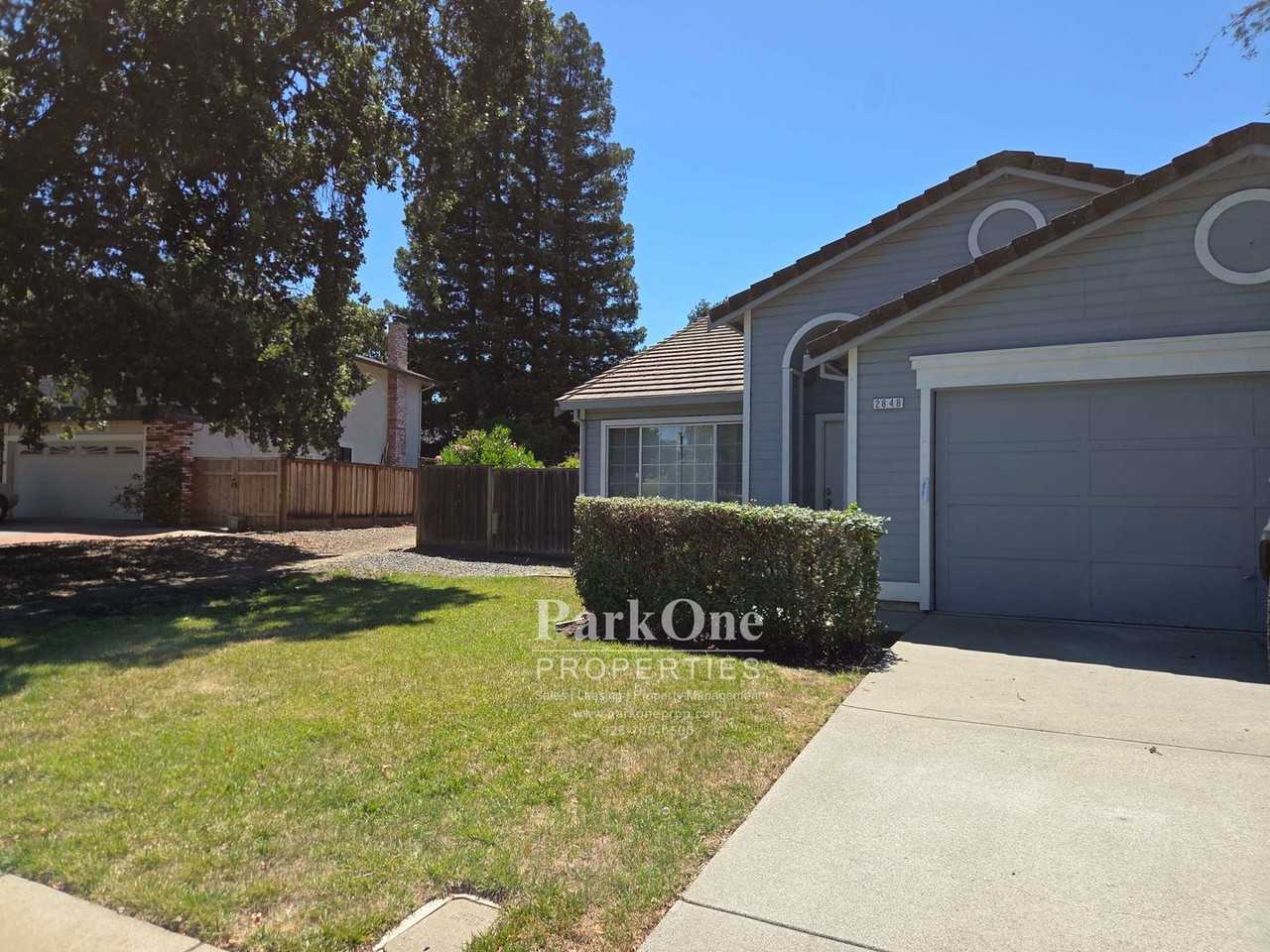 2848 Saint Joseph Dr - Photo 2 of 20