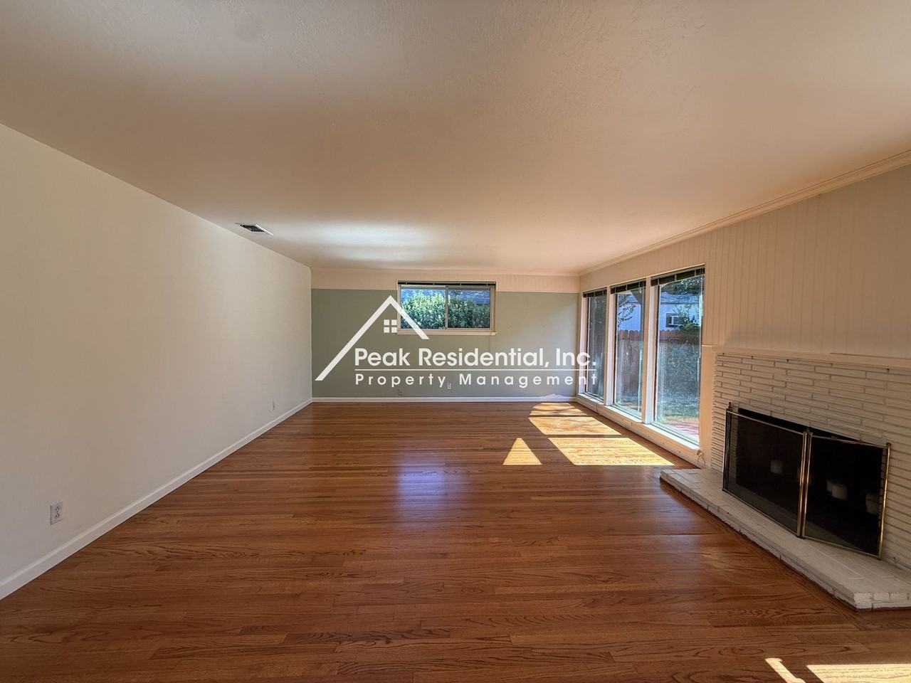 4301 Cottage Way - Photo 7 of 25