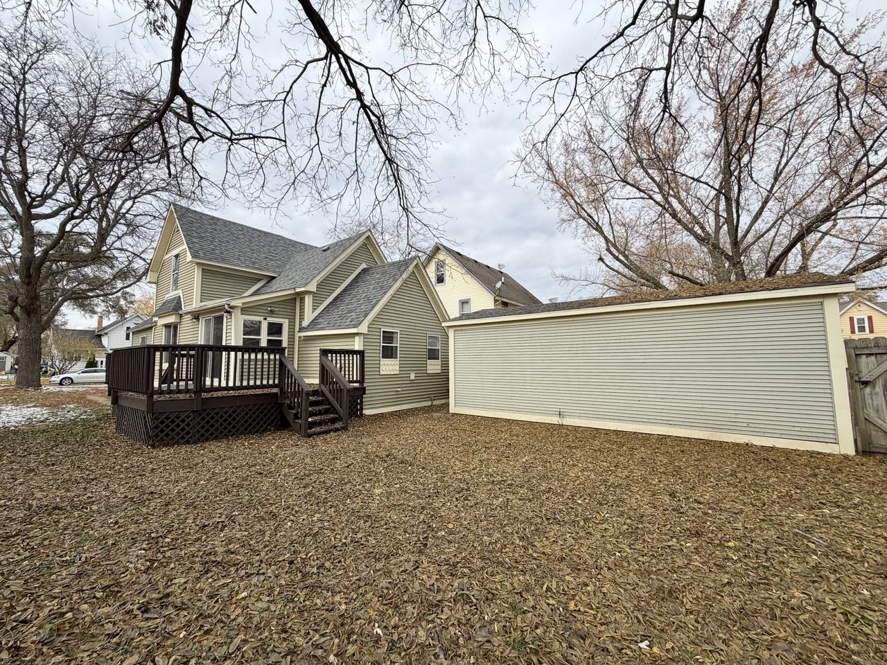 955 10th St #1 - Photo 3 of 29