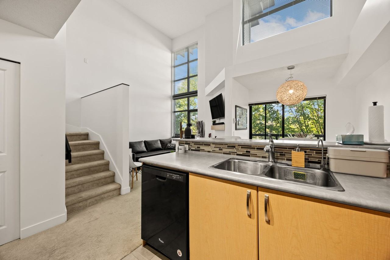 10838 City Parkway - Photo 8