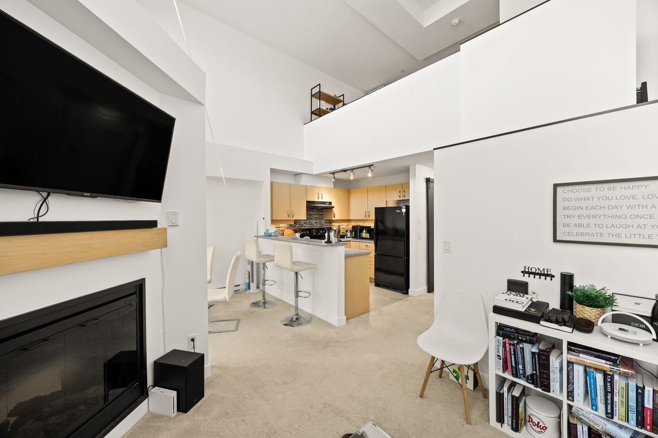 10838 City Parkway - Photo 2